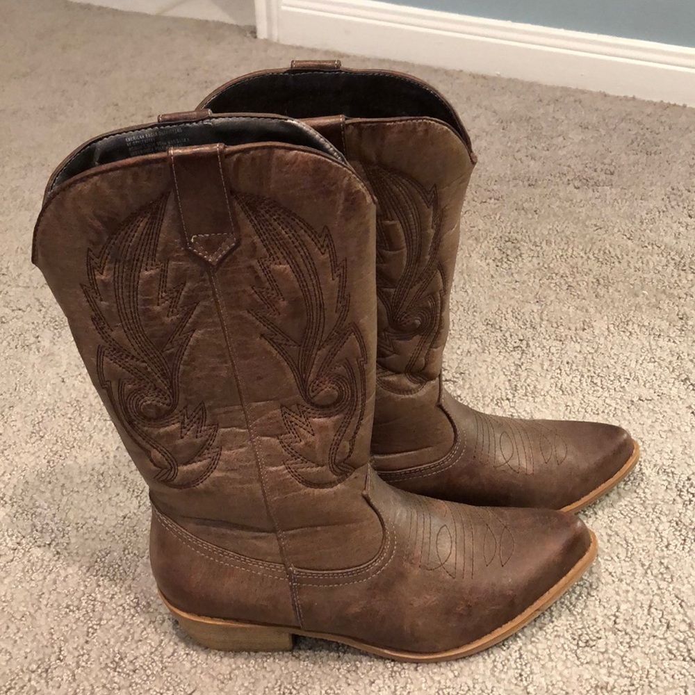 American Eagle Tan Boots